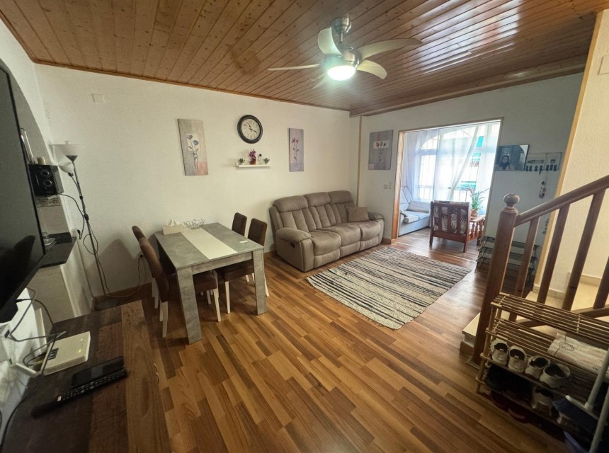 Resale - Apartment - Torrevieja - Acequion