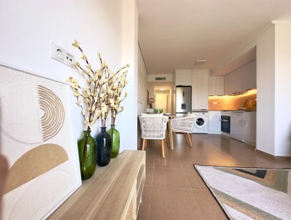 Resale - Apartment - Torrevieja - Acequion