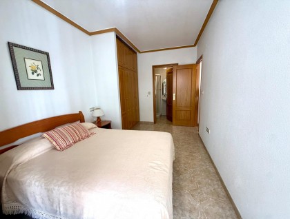 Resale - Apartment - Torrevieja - Acequion