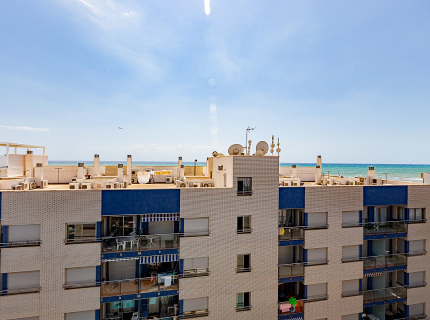 Resale - Apartment - Torrevieja - Beach