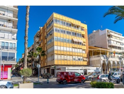 Resale - Apartment - Torrevieja - Centro - Muelle Pesquero