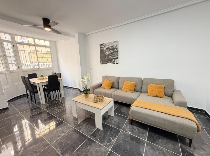 Resale - Apartment - Torrevieja - Centro