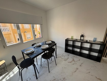 Resale - Apartment - Torrevieja - Centro