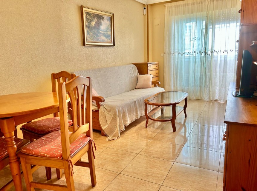 Resale - Apartment - Torrevieja - Centro