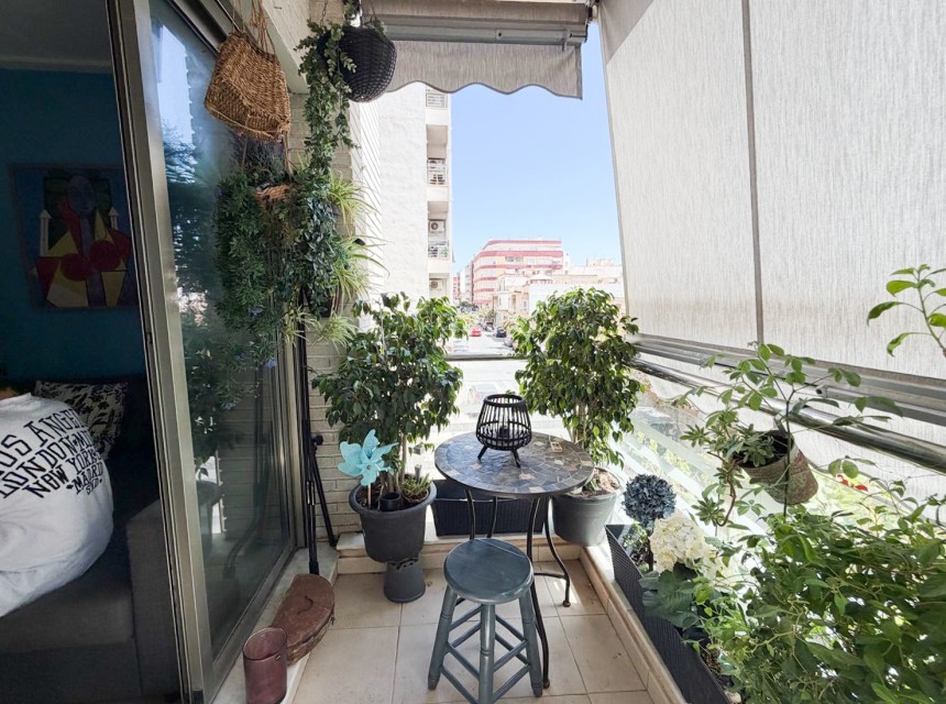Resale - Apartment - Torrevieja - Centro