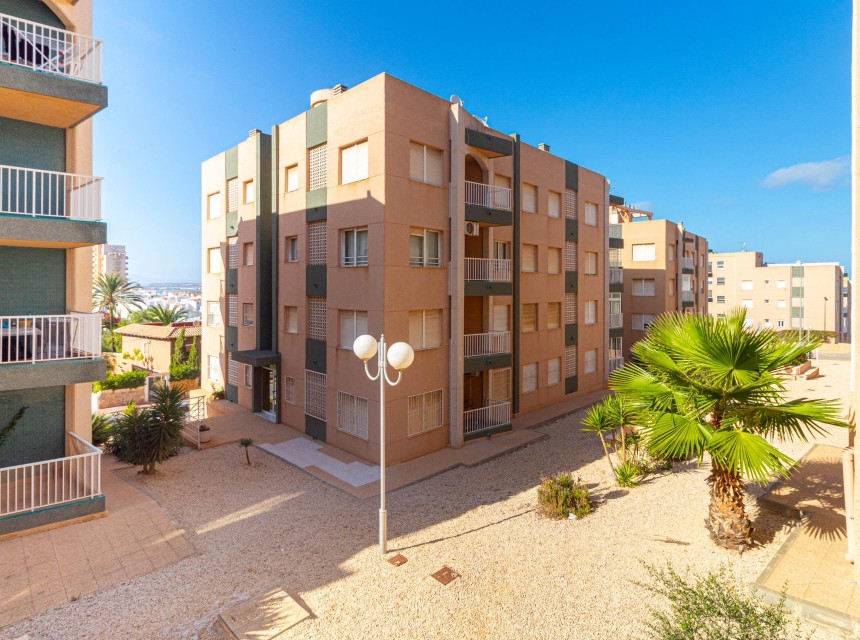 Resale - Apartment - Torrevieja - La Mata