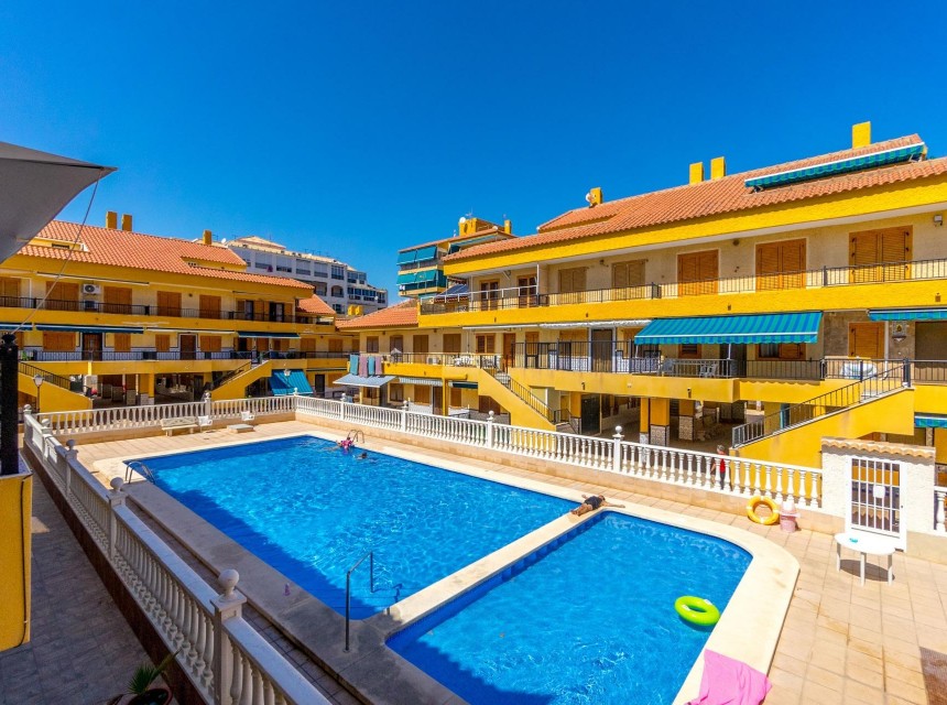 Resale - Apartment - Torrevieja - La Mata