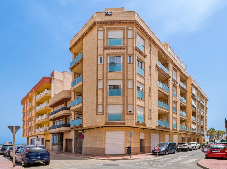 Resale - Apartment - Torrevieja - La Mata