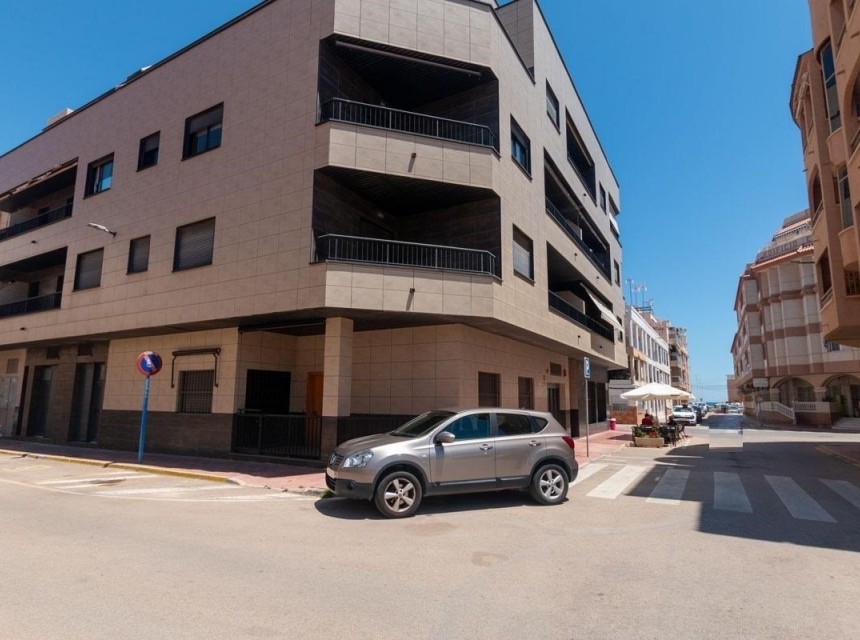 Resale - Apartment - Torrevieja - La Mata
