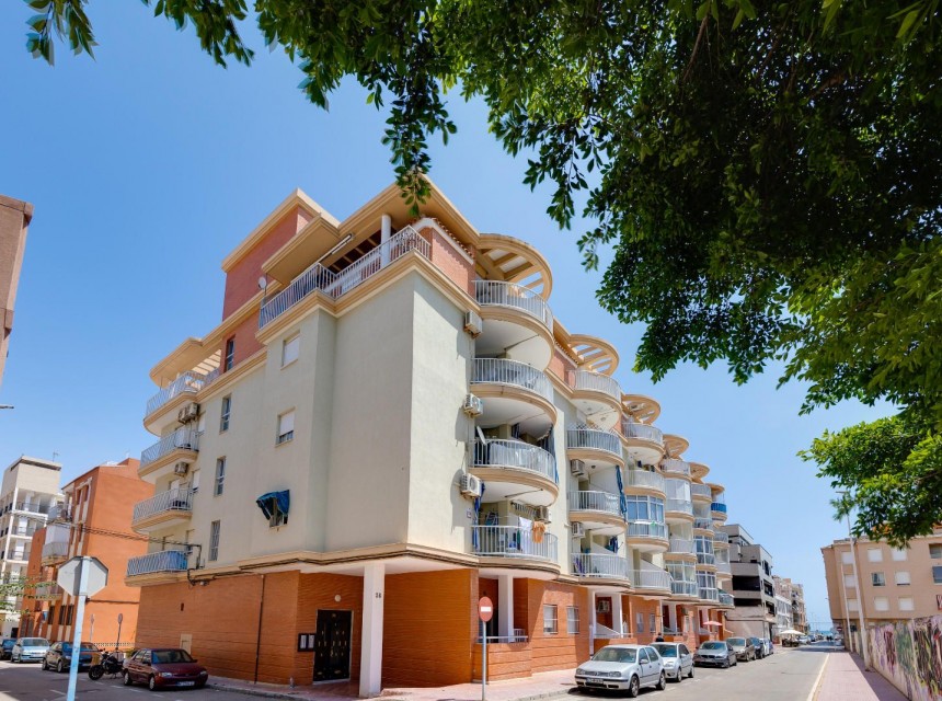 Resale - Apartment - Torrevieja - La Mata