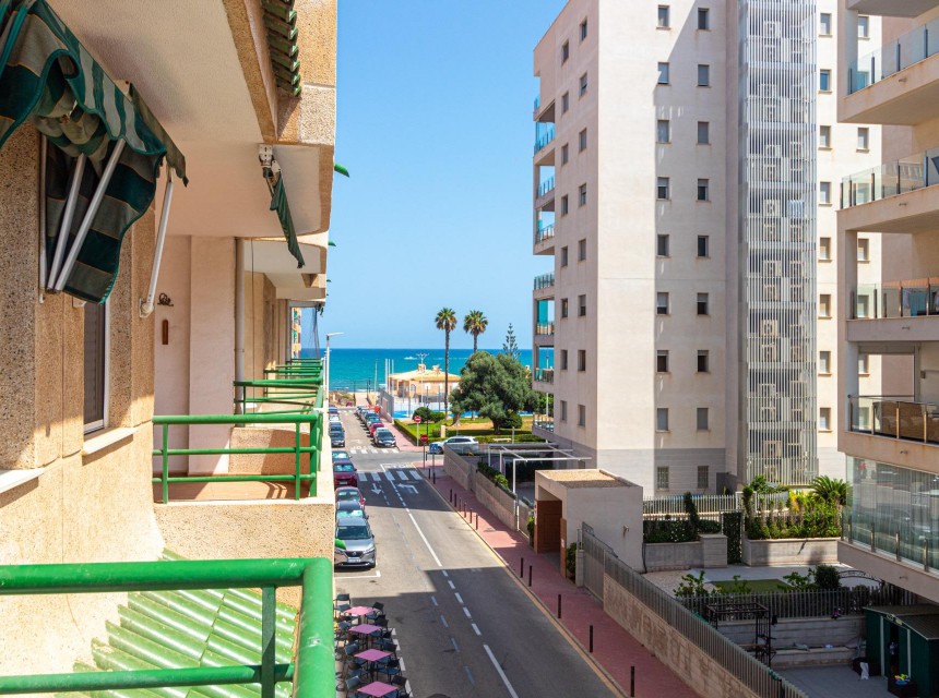 Resale - Apartment - Torrevieja - La Mata