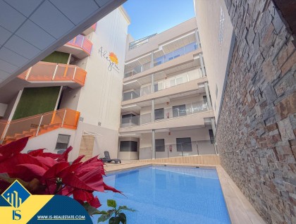 Resale - Apartment - Torrevieja - Paseo maritimo