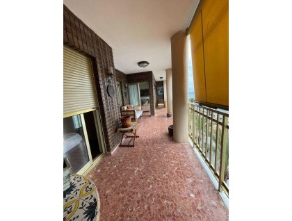 Resale - Apartment - Torrevieja - Paseo maritimo