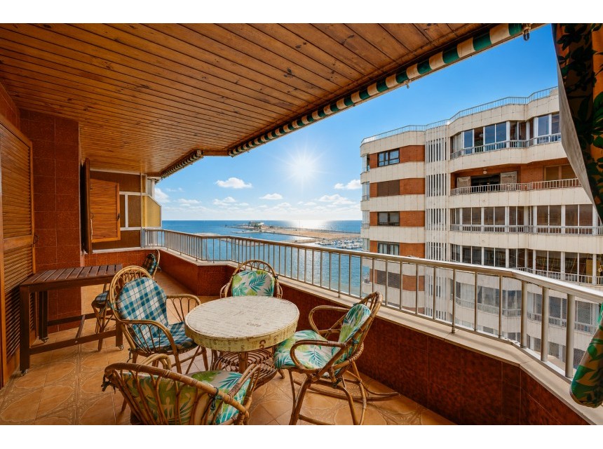 Resale - Apartment - Torrevieja - Playa de La Acequion