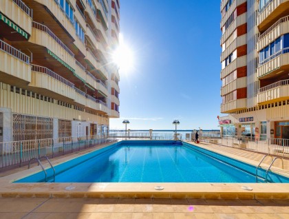 Resale - Apartment - Torrevieja - Playa de La Acequion
