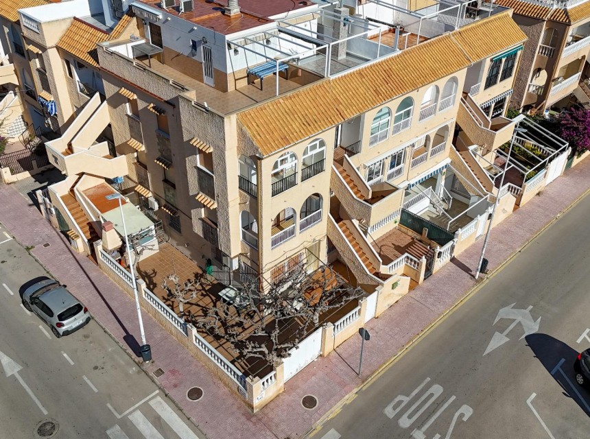 Resale - Apartment - Torrevieja - PLAYA DE LA MATA