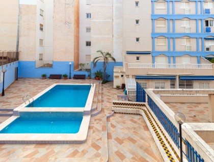 Resale - Apartment - Torrevieja - Playa de los locos