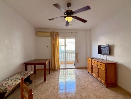 Resale - Apartment - Torrevieja - Playa de los locos