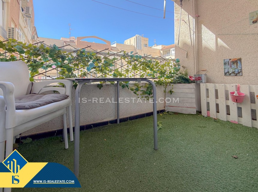 Resale - Apartment - Torrevieja - Playa de los locos