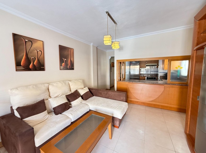 Resale - Apartment - Torrevieja - Playa de los locos