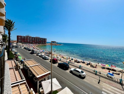 Resale - Apartment - Torrevieja - Playa de los locos
