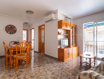 Resale - Apartment - Torrevieja - Playa de los Naufragos