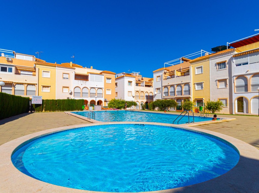 Resale - Apartment - Torrevieja - Playa de los Naufragos