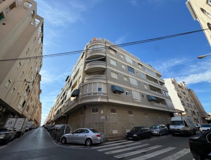 Resale - Apartment - Torrevieja - Playa del cura