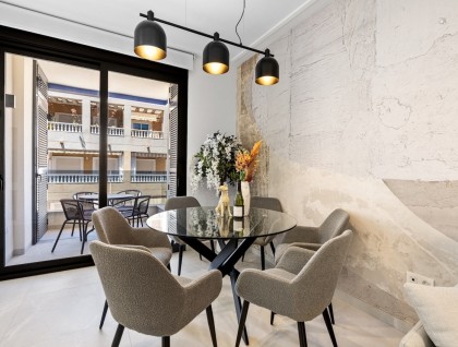 Resale - Apartment - Torrevieja - Playa del cura