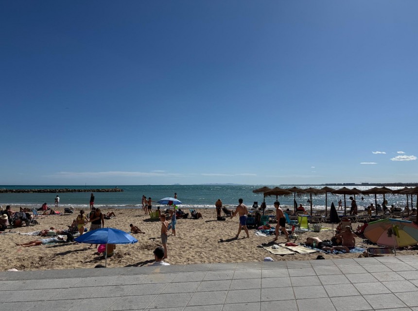 Resale - Apartment - Torrevieja - Playa del cura
