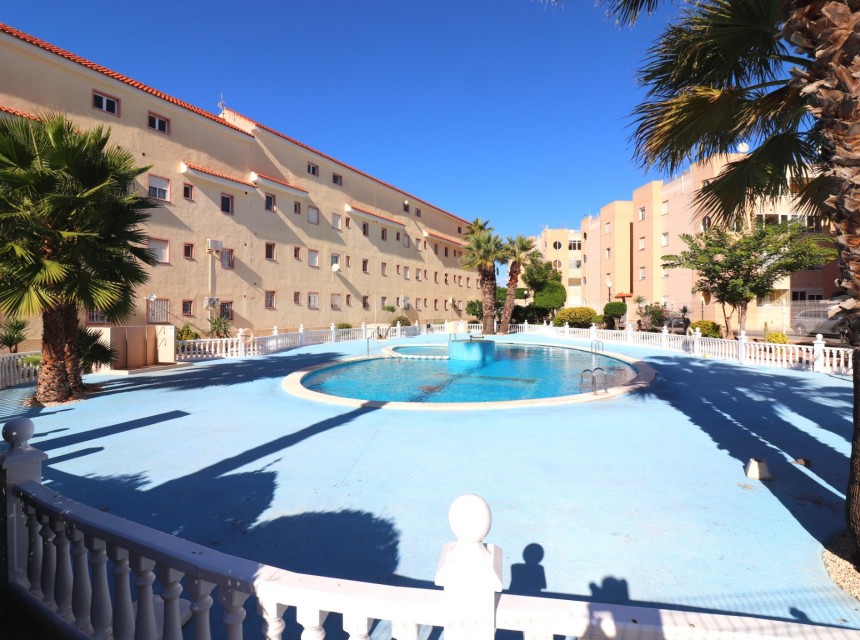 Resale - Apartment - Torrevieja - San Luis