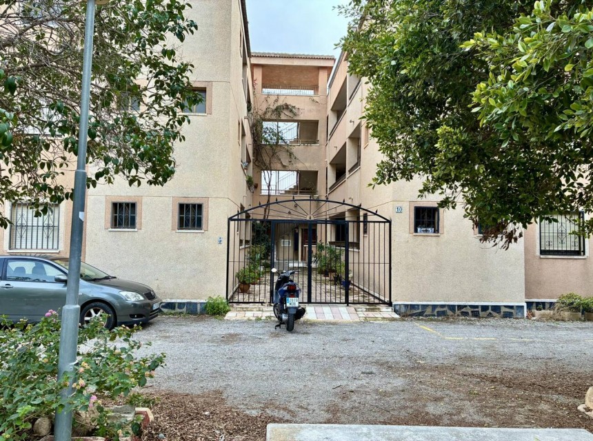 Resale - Apartment - Torrevieja - San Luis