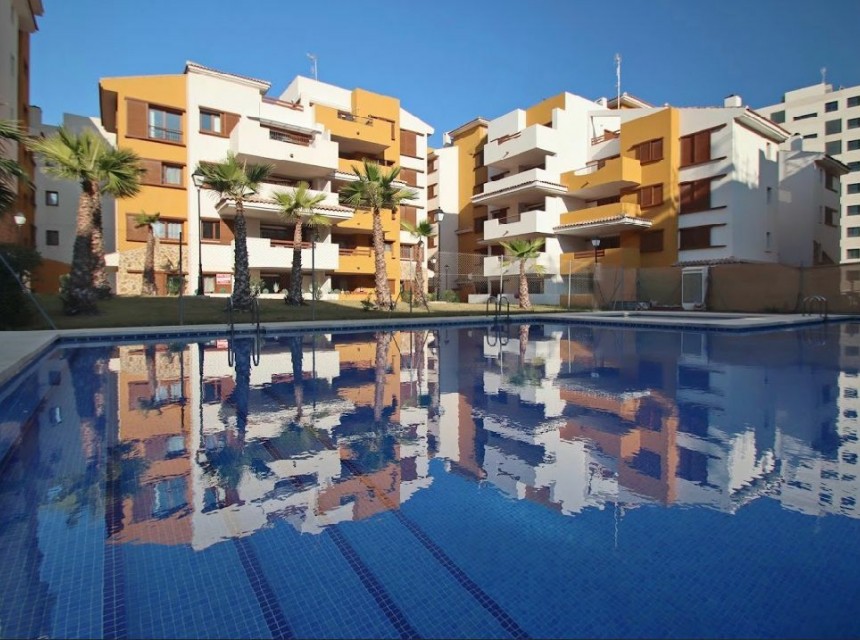 Resale - Apartment - Torrevieja