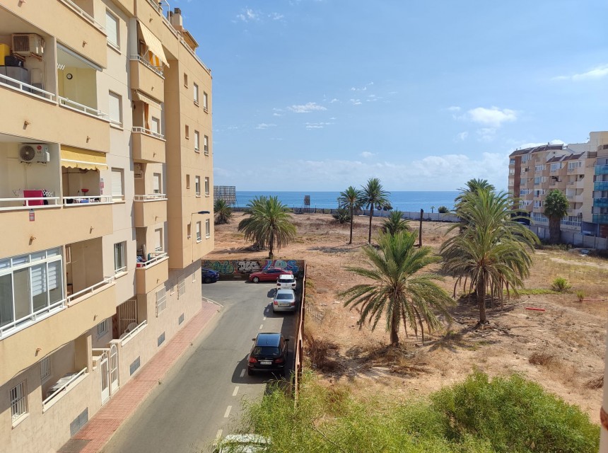 Resale - Apartment - Torrevieja