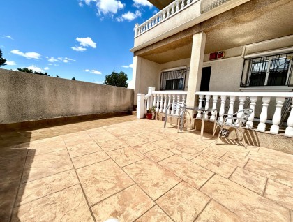 Resale - Apartment - Villamartín