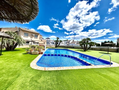 Resale - Apartment - Villamartín