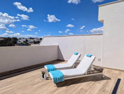 Resale - Apartment - Villamartín