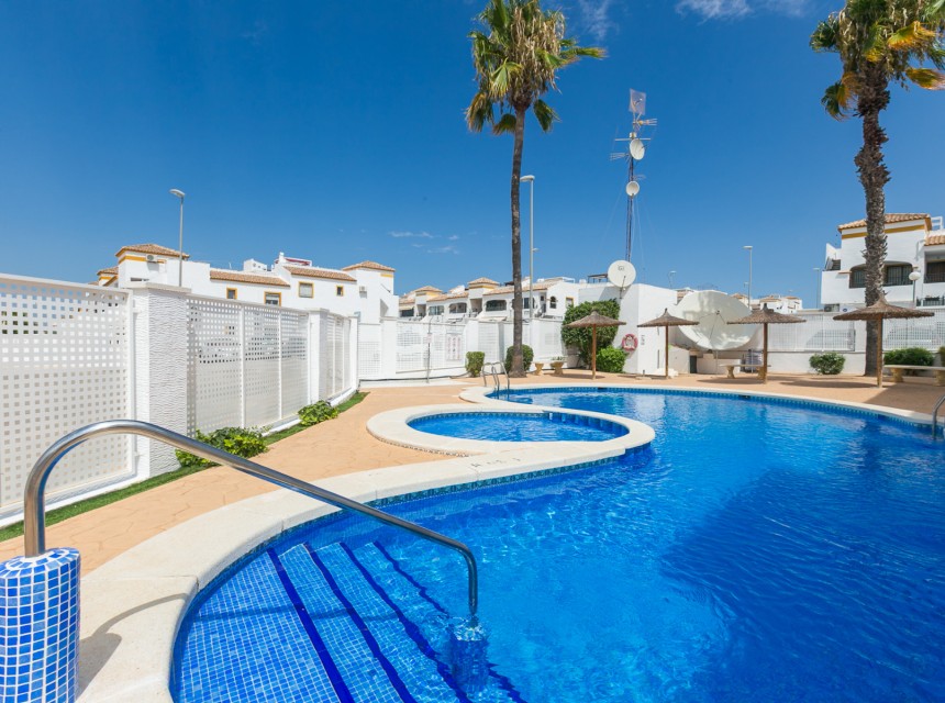 Resale - Apartment - Vistabella Golf