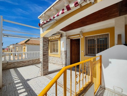 Resale - Bungalow - Torrevieja