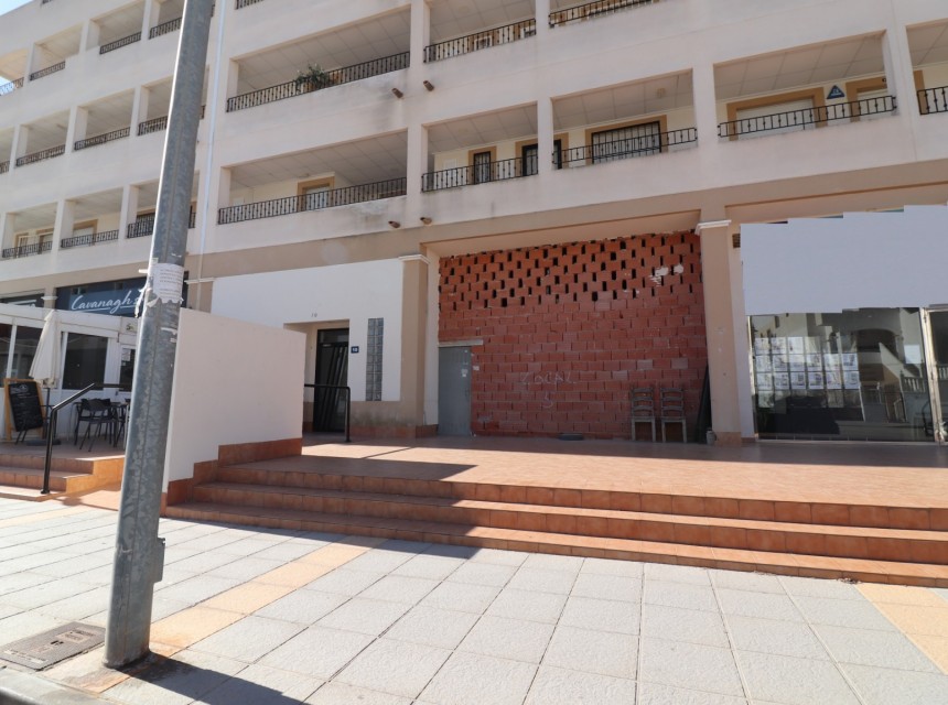 Resale - Business premises - Los Montesinos - Laguna Green
