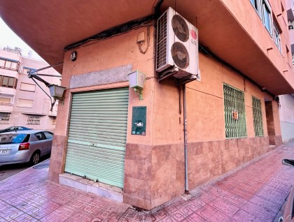 Resale - Business premises - Torrevieja - Centro
