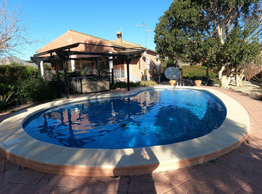 Resale - Finca - Orihuela - Orihuela Costa