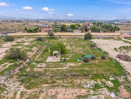 Resale - Plot - Mutxamel