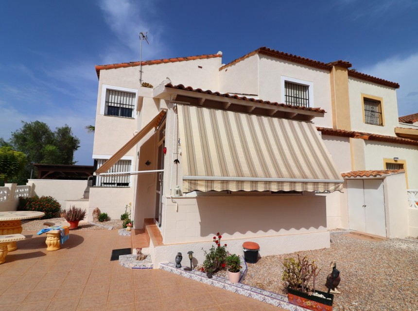 Resale - Quatro house - Algorfa - Montebello