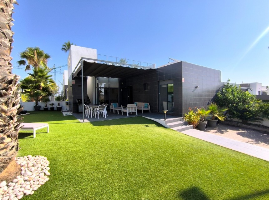 Resale - Quatro house - Algorfa