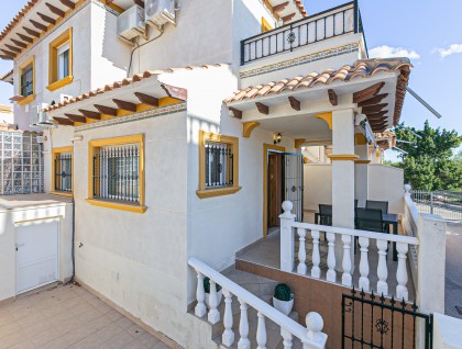 Resale - Quatro house - Playa Flamenca