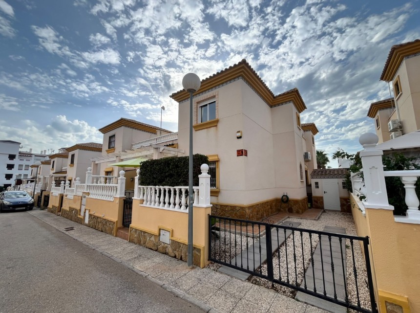 Resale - Quatro house - Villamartín - PAU 8