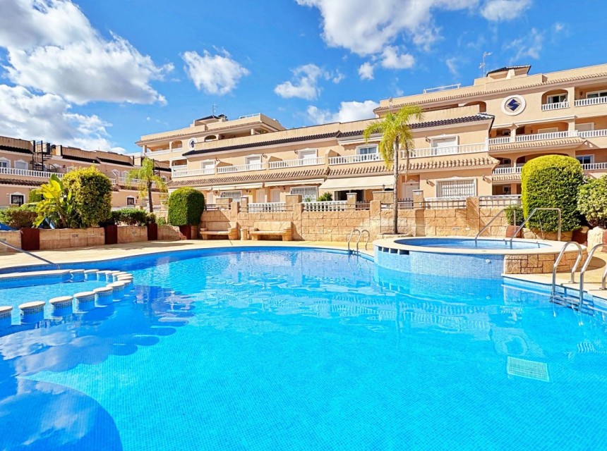 Resale - Townhouse - Orihuela Costa - Villamartín