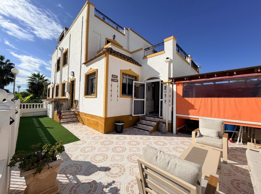 Resale - Townhouse - Orihuela - Entre Naranjos Vistabella