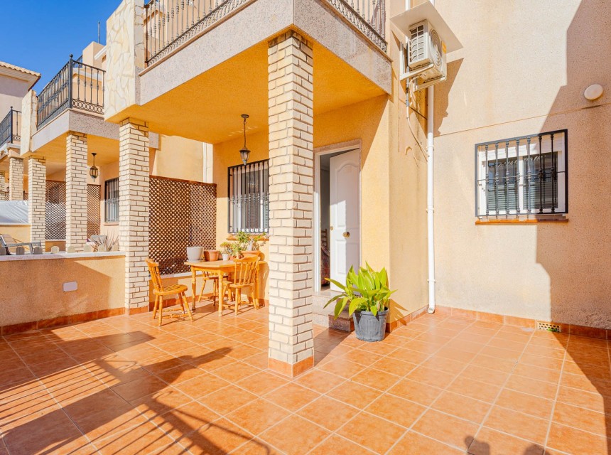 Resale - Townhouse - Punta Prima